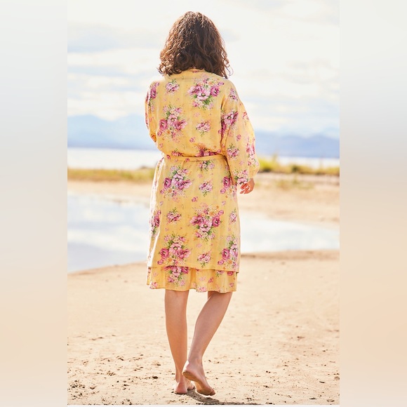 April Cornell Charming Cover Up Robe Size XS/Small Never Worn - Picture 2 of 4